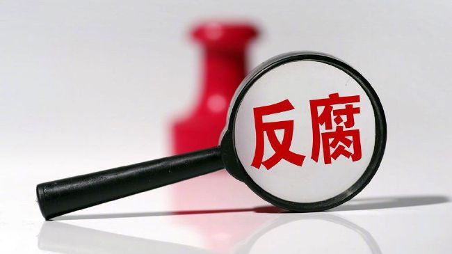 北京时间12月23日19:30，意甲联赛第17轮尤文挑战弗洛西诺内的比赛，上半场科斯蒂奇助攻18岁小将伊尔迪兹精彩1v3破门，桑德罗伤退，半场结束，尤文客场1-0弗洛西诺内。